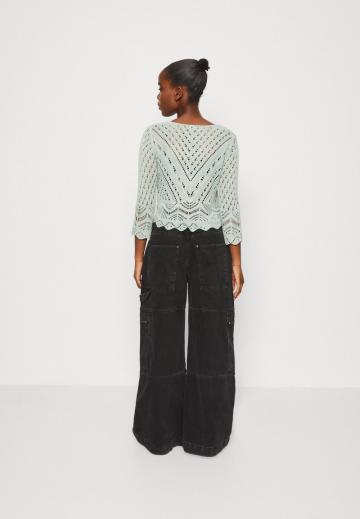 Вязаная кофта