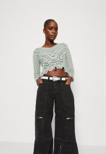 Вязаная кофта