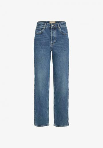 Прямые джинсы