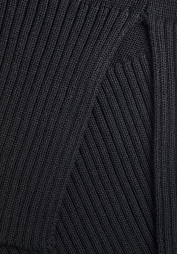 Длинный пуловер