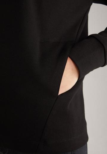 Пуловер с капюшоном