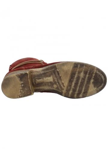 Ботинки на шнуровке