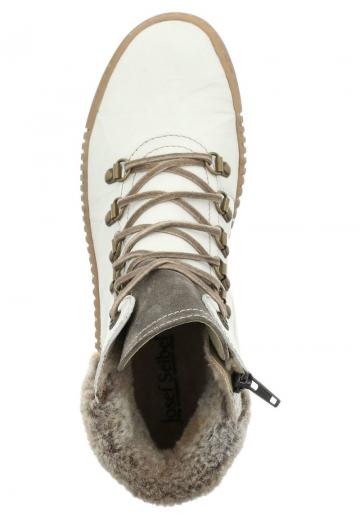 Ботинки на шнуровке