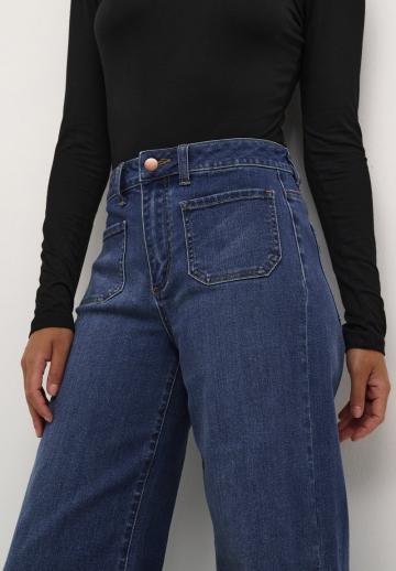 Прямые джинсы