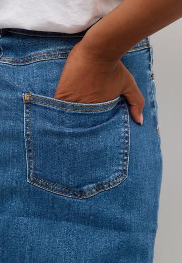 Юбка с накладными карманами