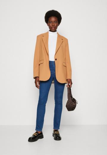 Узкие брюки