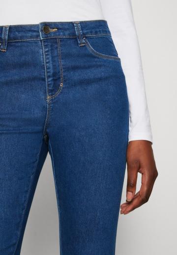 Узкие брюки