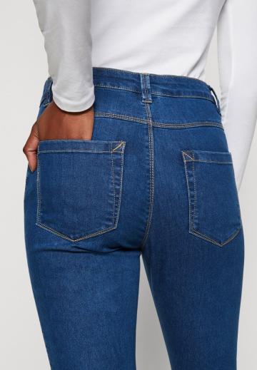 Узкие брюки