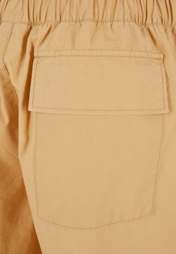 Брюки с накладными карманами