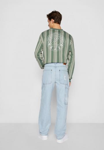 Прямые джинсы