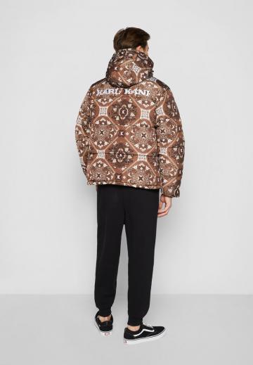 Зимняя куртка