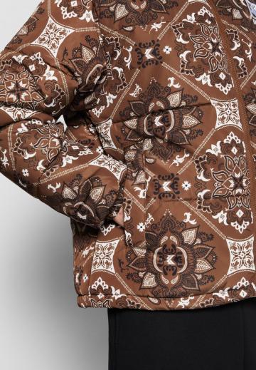 Зимняя куртка