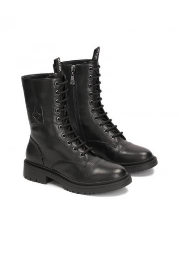 Ботинки на шнуровке