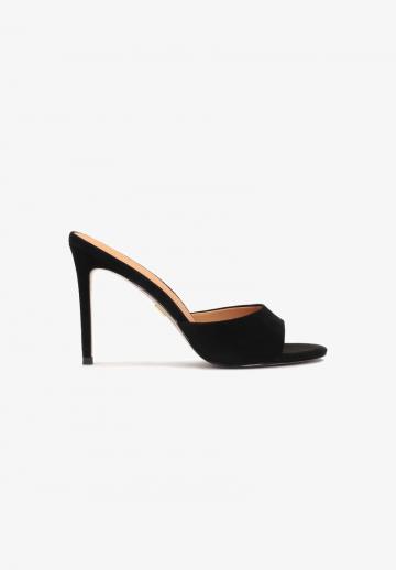 Босоножки на каблуке