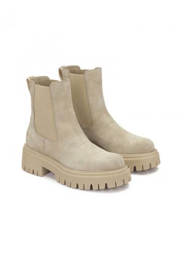 Полусапожки на высоком каблуке