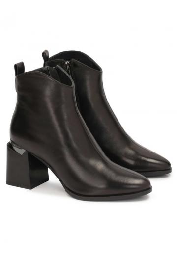 Полусапожки на высоком каблуке