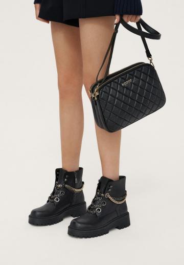 Полусапожки на высоком каблуке