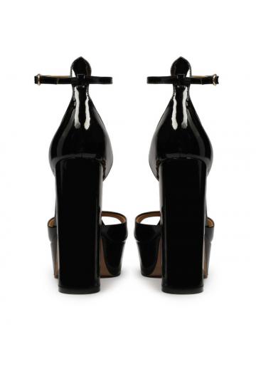 Босоножки на платформе