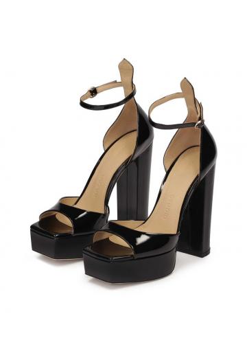 Босоножки на платформе