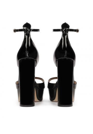 Босоножки на платформе