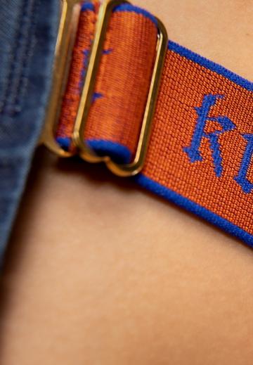 Блузка без рукавов