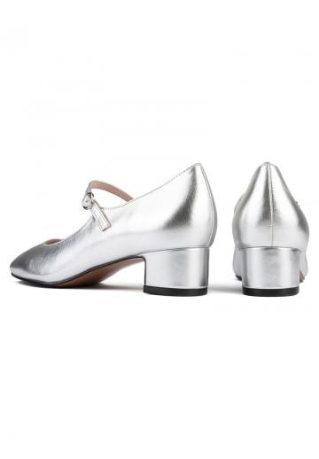 Туфли с ремешком