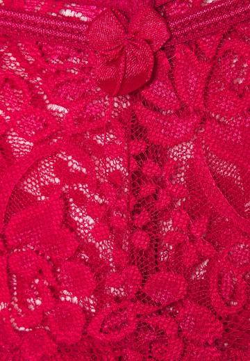 Трусы на бедрах