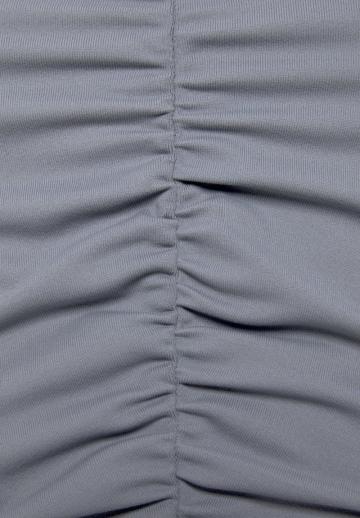 Спортивный топ