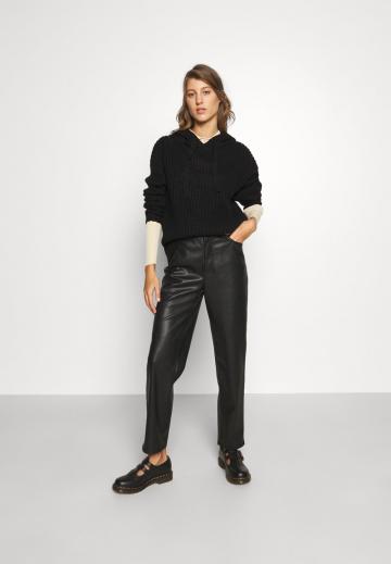 Длинный пуловер