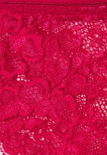 Трусы на бедрах