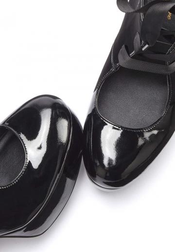 Туфли на шнуровке