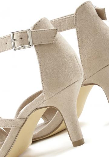 Туфли с ремешком