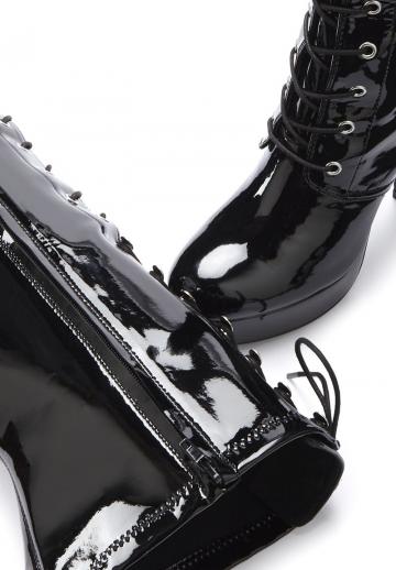 Сапоги на шнуровке