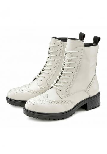 Ботинки на шнуровке