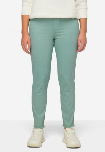 Короткие джинсы