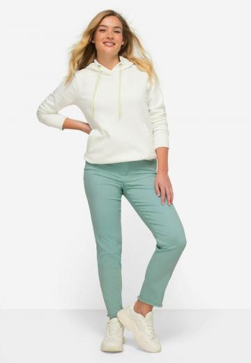 Короткие джинсы