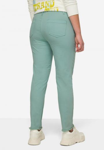 Короткие джинсы