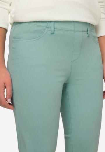 Короткие джинсы