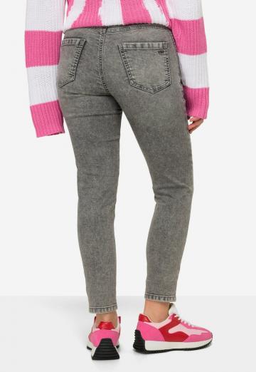 Короткие джинсы