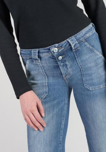 Джинсы