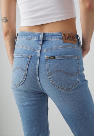 Узкие джинсы