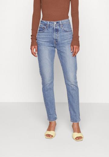 Узкие джинсы