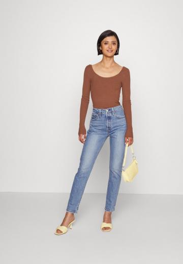 Узкие джинсы