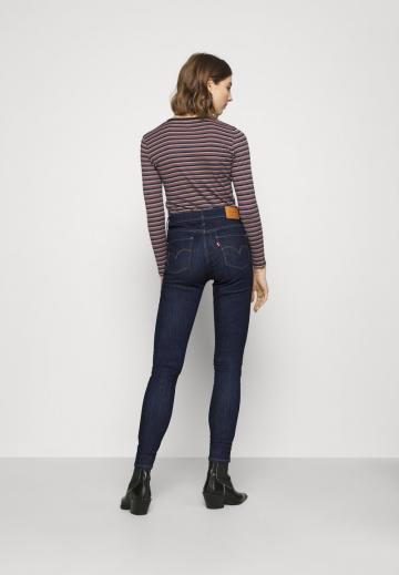 Узкие джинсы