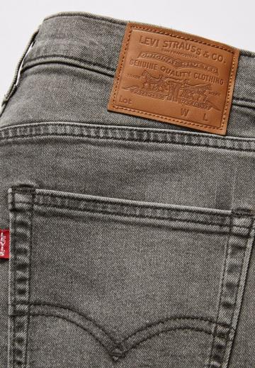 Узкие джинсы