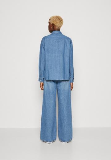 Джинсовая блузка