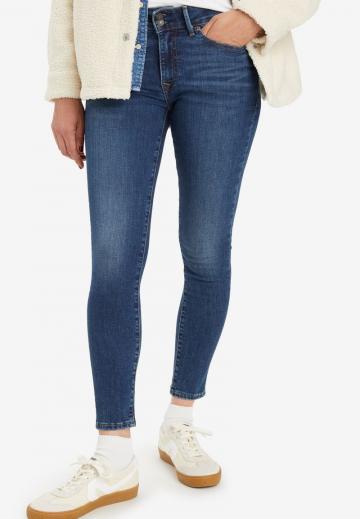 Узкие джинсы