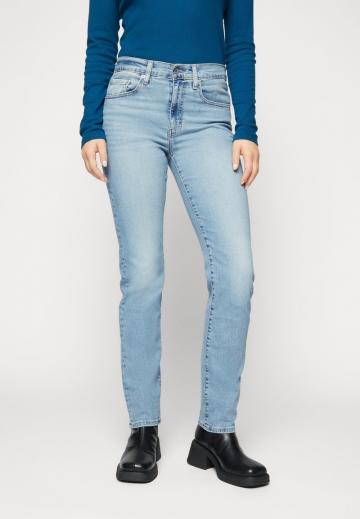 Прямые джинсы