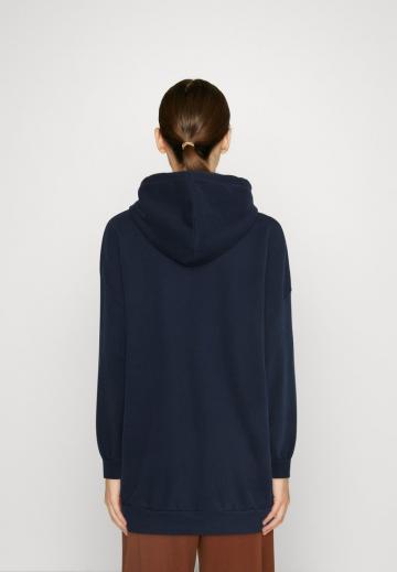 Пуловер с капюшоном