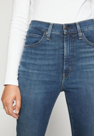 Узкие джинсы